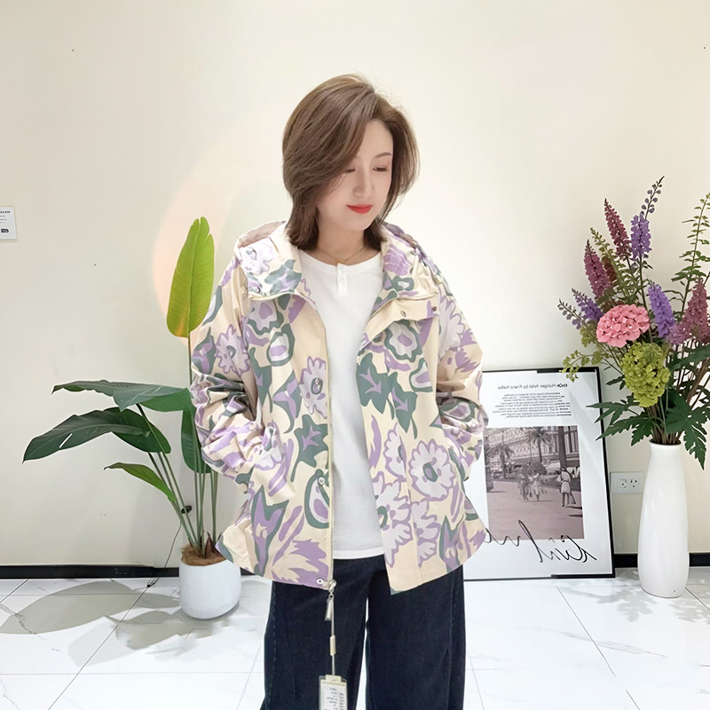 金影奇秋季印花短外套