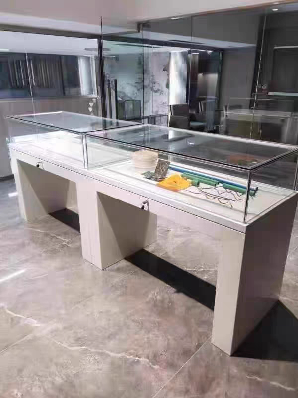 博物馆展示柜定制玻璃展台
