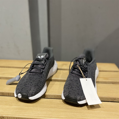 Adidas/阿迪达斯SWIFT男女同款轻便耐磨缓震运动休闲跑步鞋GW6811