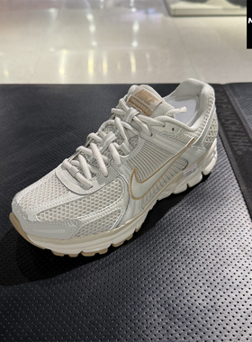 Nike耐克女子休闲鞋26春新款ZOOM VOMERO5运动训练跑步鞋 IB8929