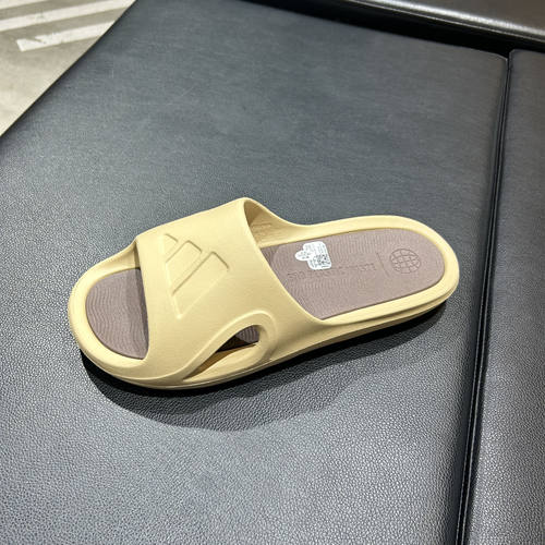 Adidas/阿迪达斯休闲运动拖鞋