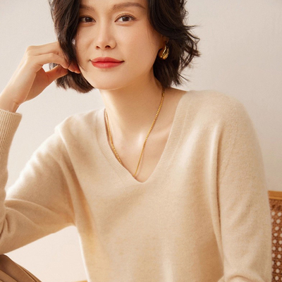100%纯羊毛V领精纺纯羊毛衫女