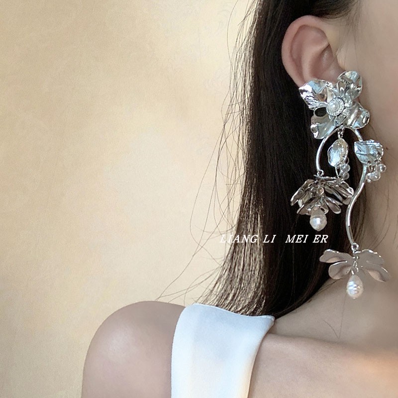 夸张金属女花瓣流苏长款耳环