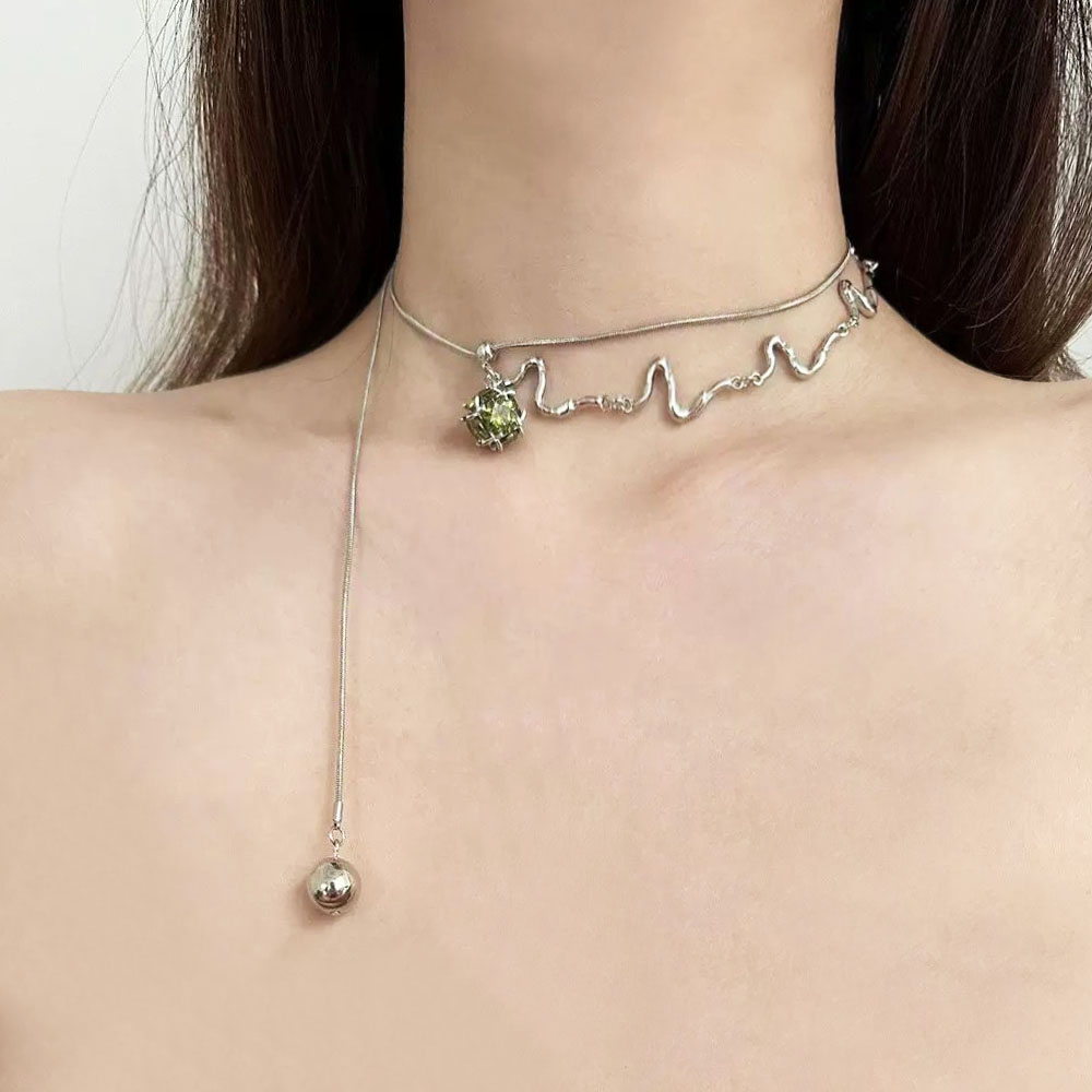 抽拉式复古祖母绿锆石水晶项链女