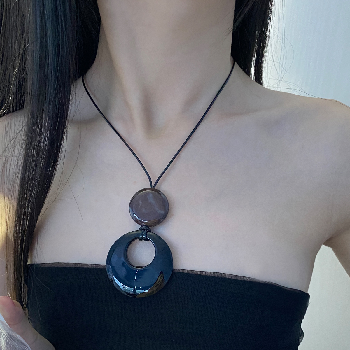 树脂皮绳女圆环项链毛衣链