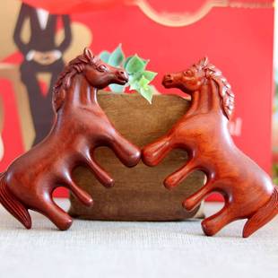 紫檀木雕马手把件按摩梳子经络疏通刮痧板全身通用按摩器