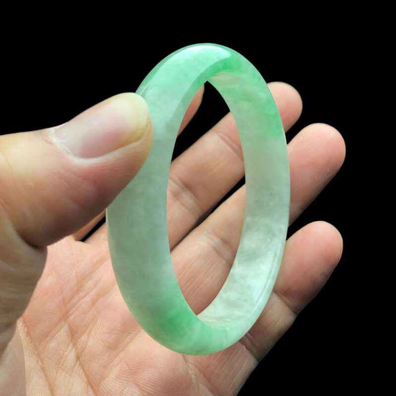 翡翠飘花手镯 圈口缅甸翡翠玉手镯 阳绿飘花飘雪花点玉石手镯