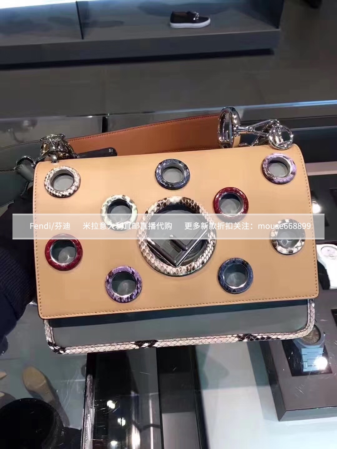 FENDI/·ÒµÏ KAN I ´¿É«Å£Æ¤Æ´É߯¤ïοÕF logo·¸Çµ¥¼ç°üÊÖÌáÅ®°ü