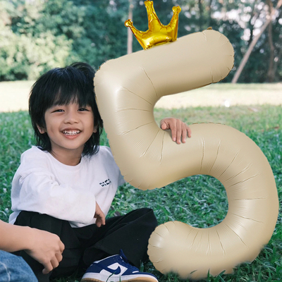 大号数字气球ins风奶油色皇冠气球生日派对装饰男女孩5岁拍照道具