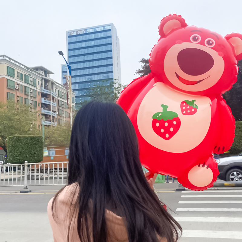 网红草莓熊气球夜市摆摊地推商品
