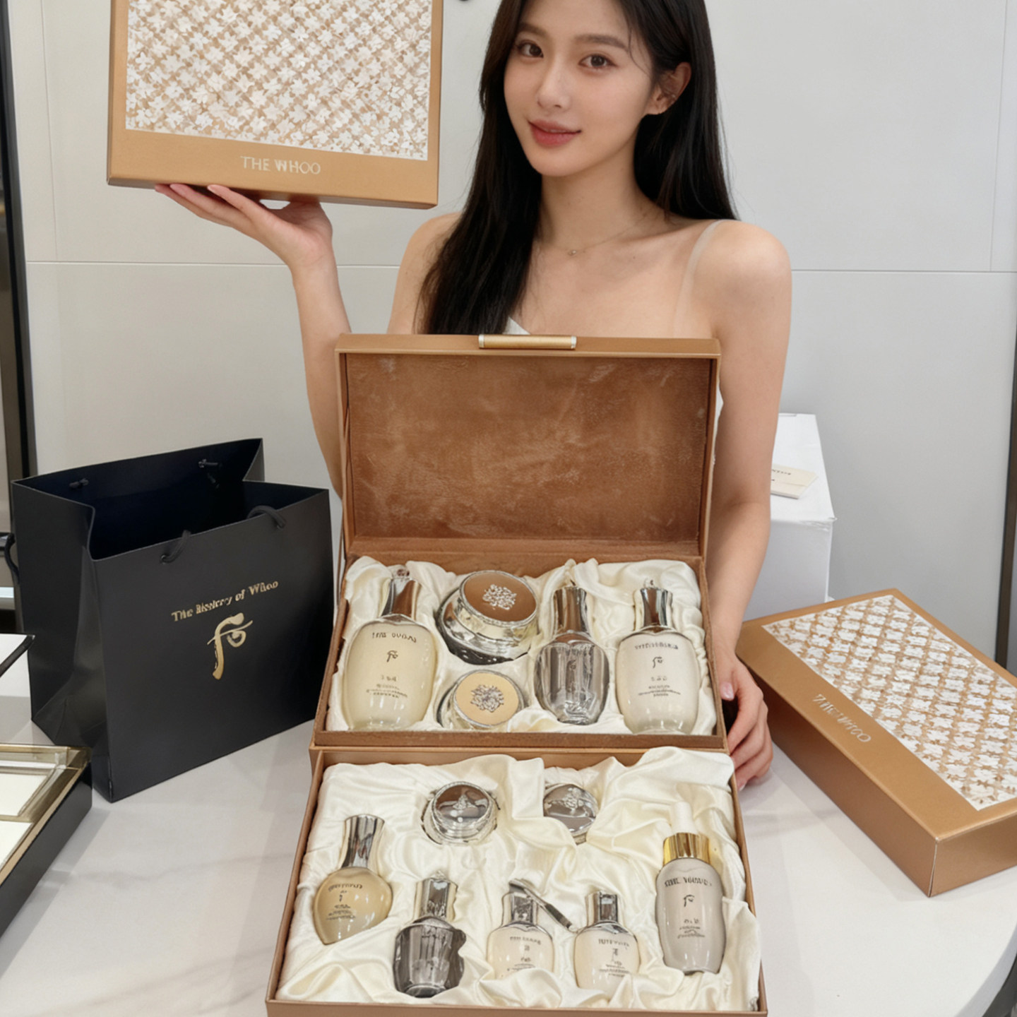 韩国whoo后皇后双层套盒天气丹华泫专柜版花献高保湿抗皱紧致包邮