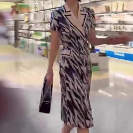连衣裙气质显瘦夏收腰西服领女装女人味轻熟风高级感小众修身显瘦