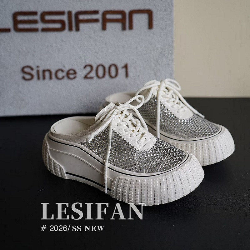 乐思凡lesifan2026年春夏正品新款女鞋厚底钻钻包头鞋闪亮休闲鞋