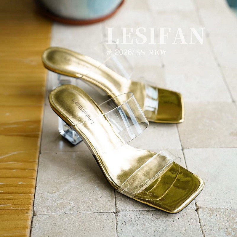 乐思凡lesifan2026年夏季新款女鞋水晶跟拖鞋女人味衬肤色白洋气