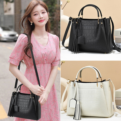 时尚百搭手提包休闲单肩包