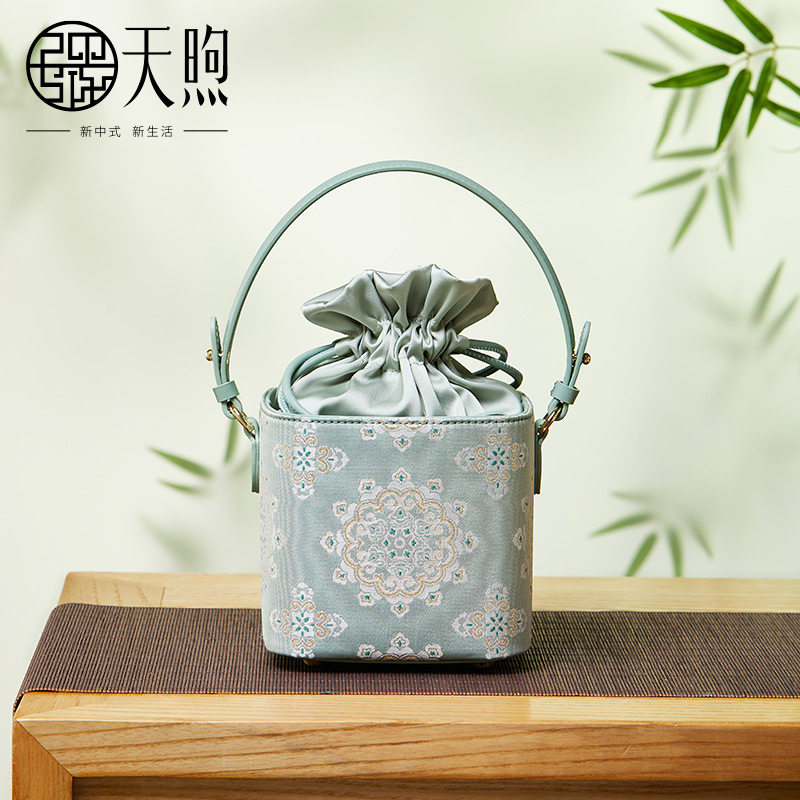 Pmsix女包中国风水桶包旗袍包女
