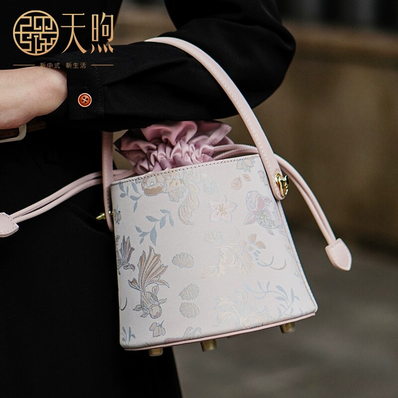 Pmsix天煦女包中国风水桶包女