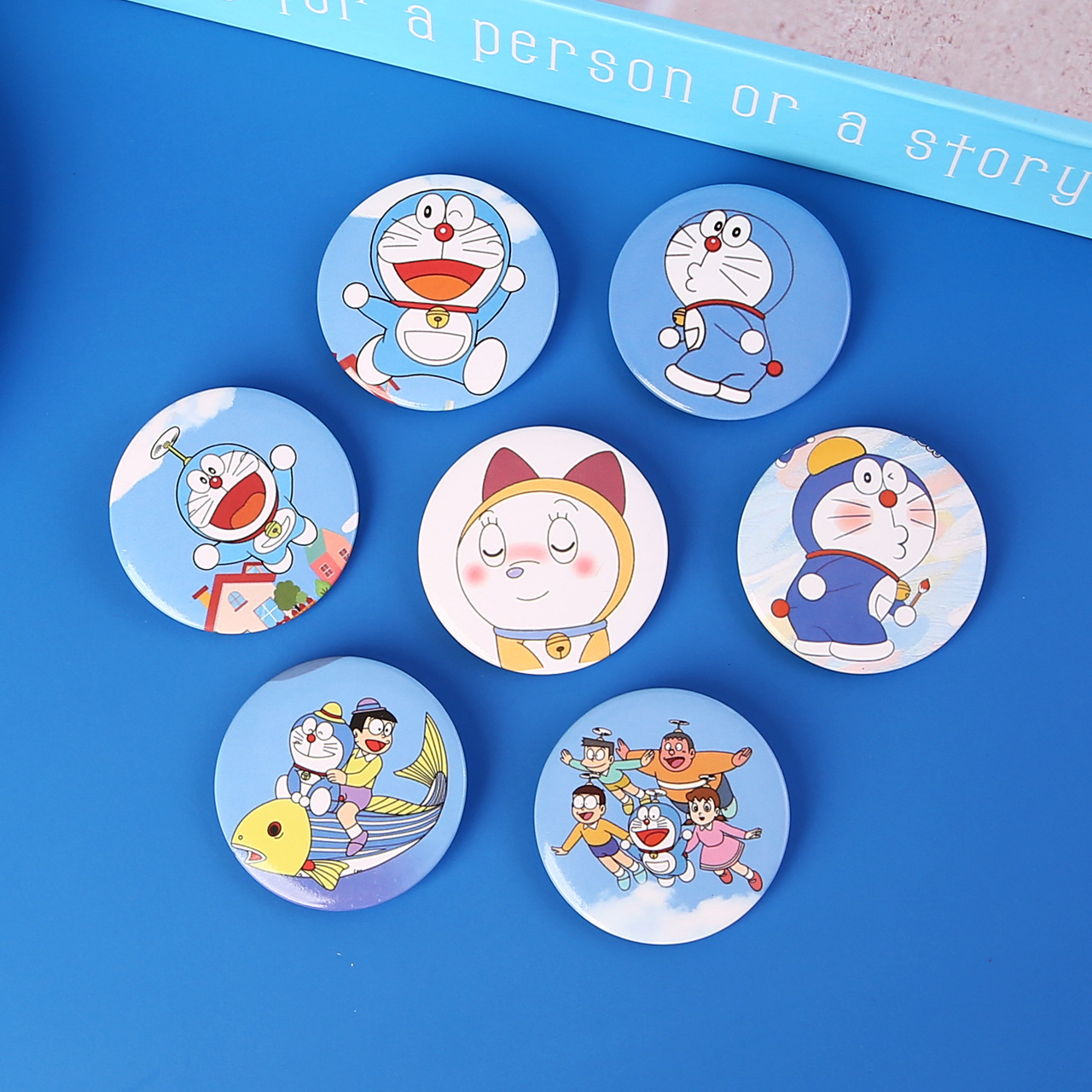 哆啦A梦吧唧动漫马口铁徽章叮铛猫胸针学生卡通胸章包包配饰挂件