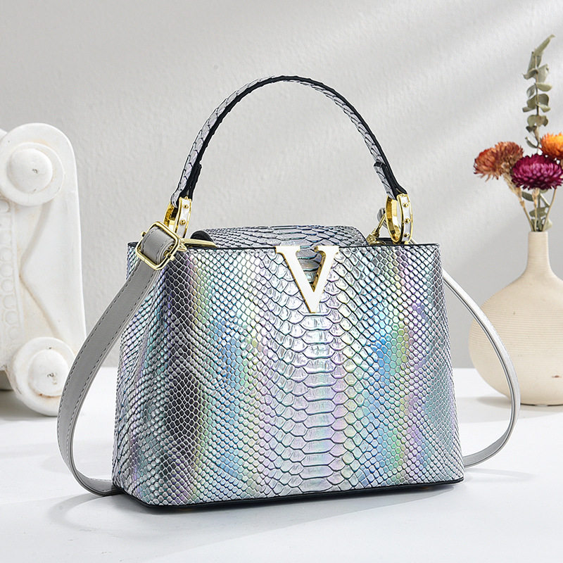 漆皮鳄鱼纹2025新款大气手提包中年水桶包女单肩斜挎包渐变色妈妈,箱包皮具/热销女包/男包,水桶包,淘宝优惠券,粉丝福利购,淘宝优惠卷