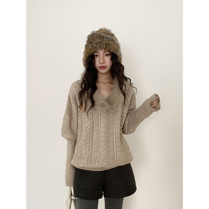 【漫步都柏林】歌铭复古蝙蝠袖毛领麻花针织衫女冬季V领毛衣J910C