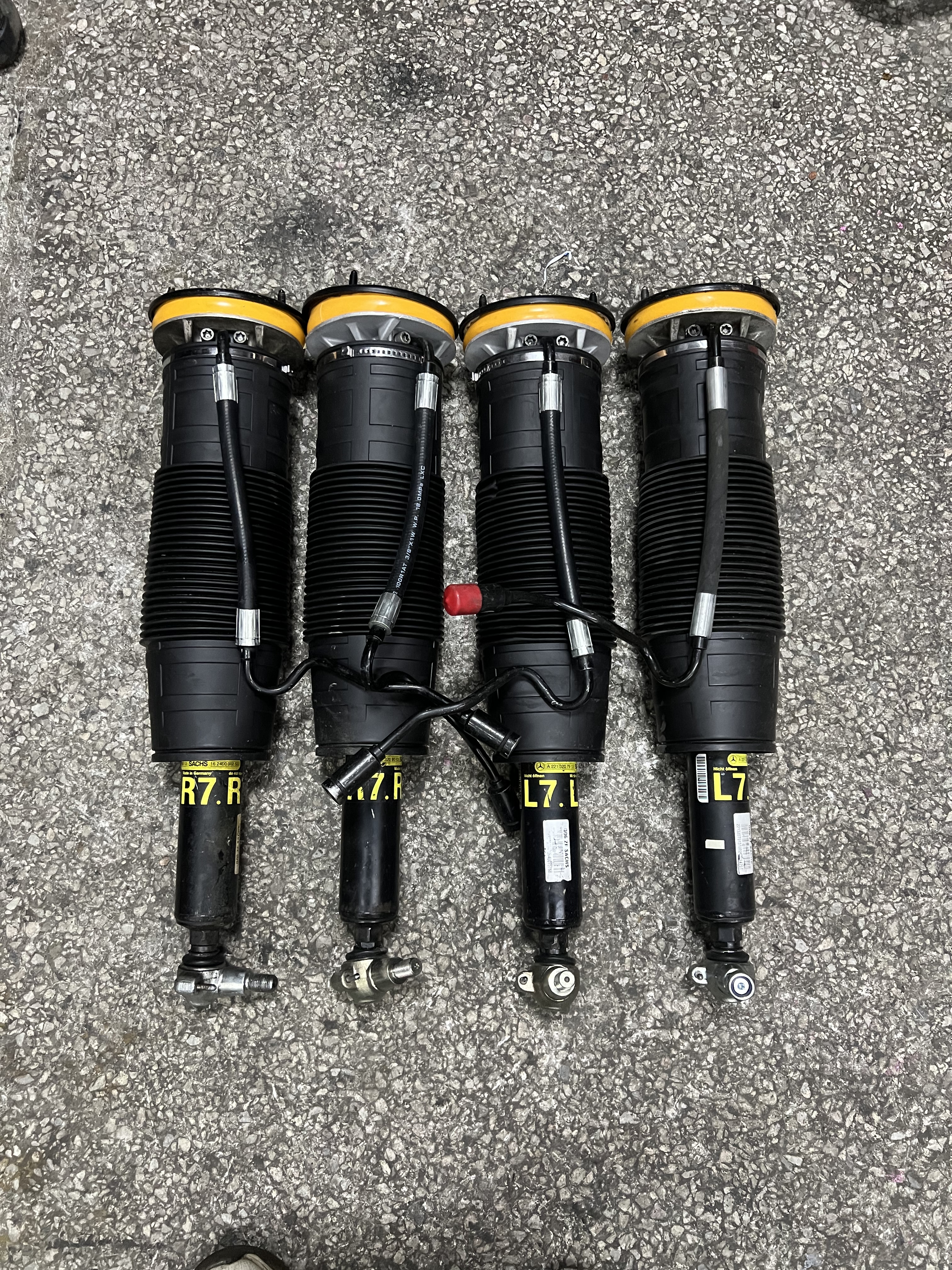 适用奔驰W221前后油压减震器S600 S63 S65液压避震器拆车可维修