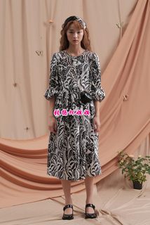 米薇希 安所正品女装2021春装新款时尚连衣裙  CC3L723