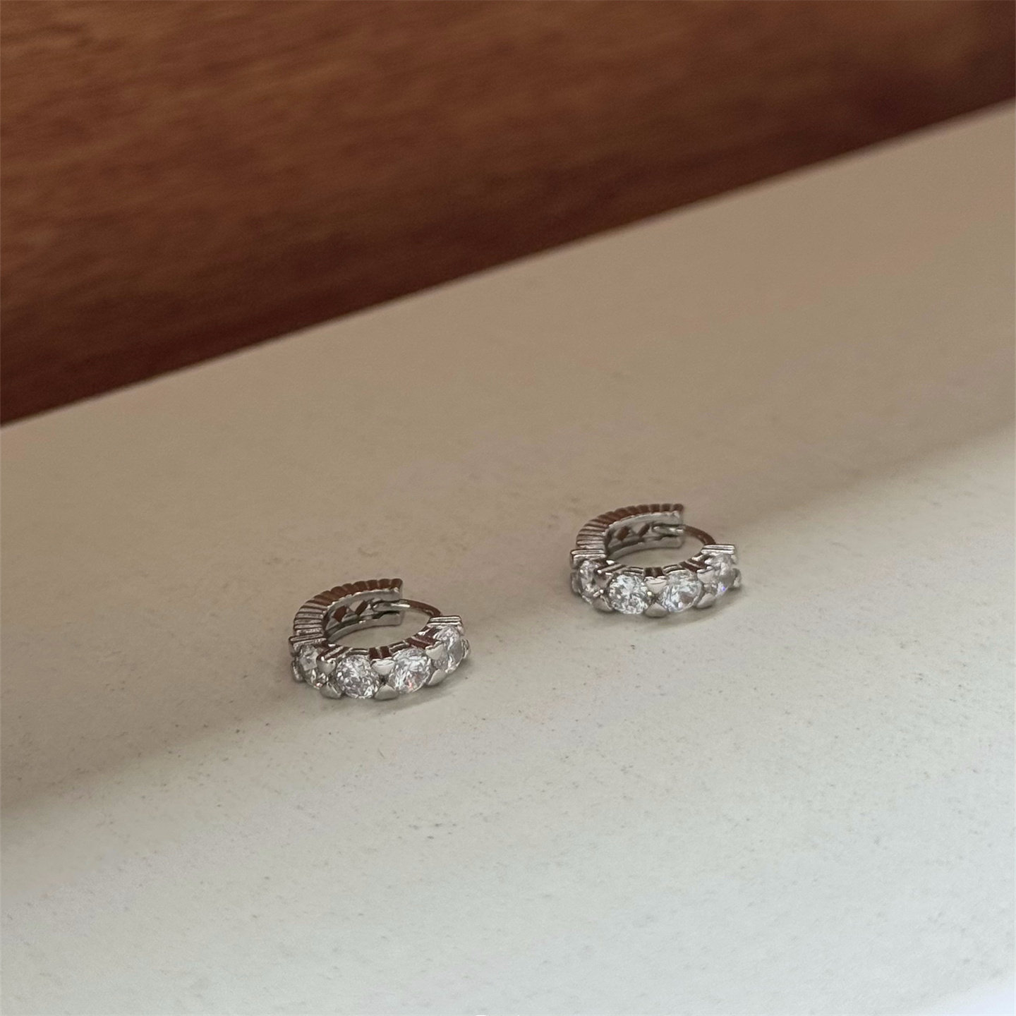 MINICYBER圈钻耳钉925纯银极简时髦耐看通勤百搭小众设计温柔高级,饰品/流行首饰/时尚饰品新,银饰耳饰,淘宝优惠券,粉丝福利购,淘宝优惠卷