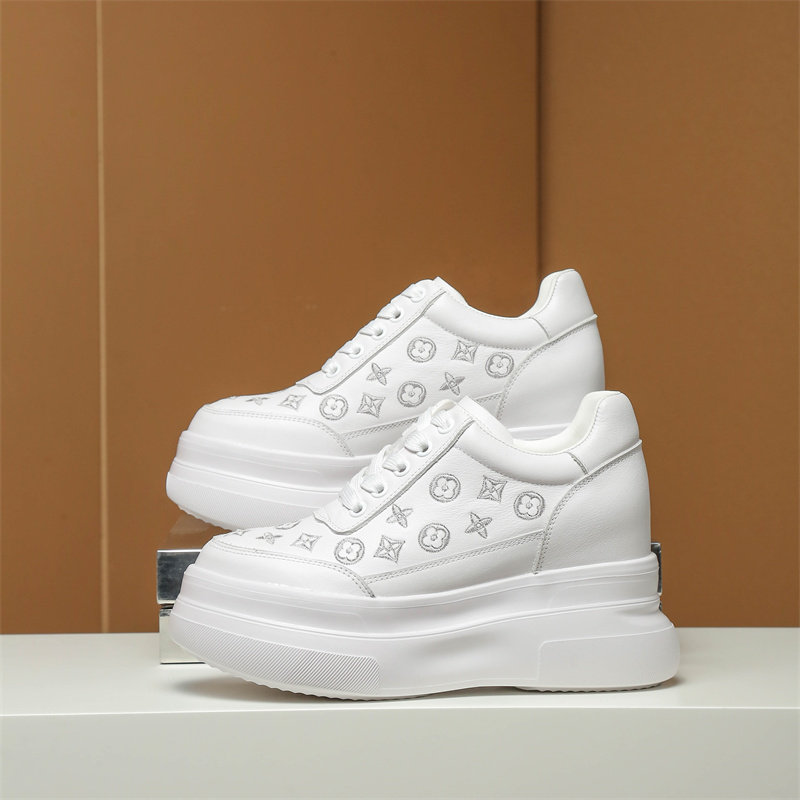 2026年春夏新款厚底小白鞋女增高时尚百搭超高跟内增高女鞋10厘米