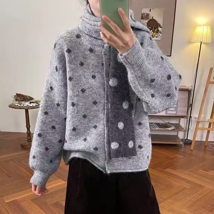 韩系加厚宽松软糯慵懒保暖圆领波点毛衣女冬季宽松配围巾针织开衫