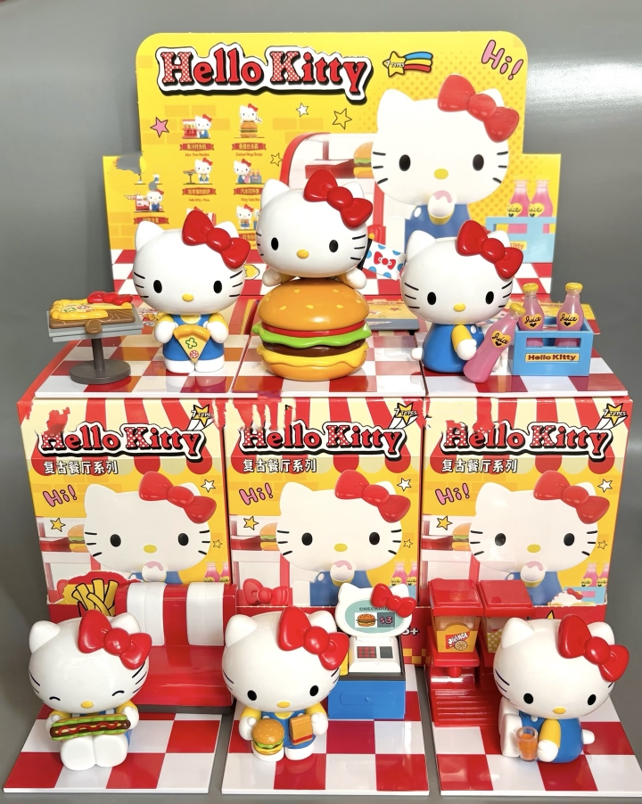 正版Hello Kitty复古餐厅系列盲盒摆件手办礼物可爱潮玩女生公仔
