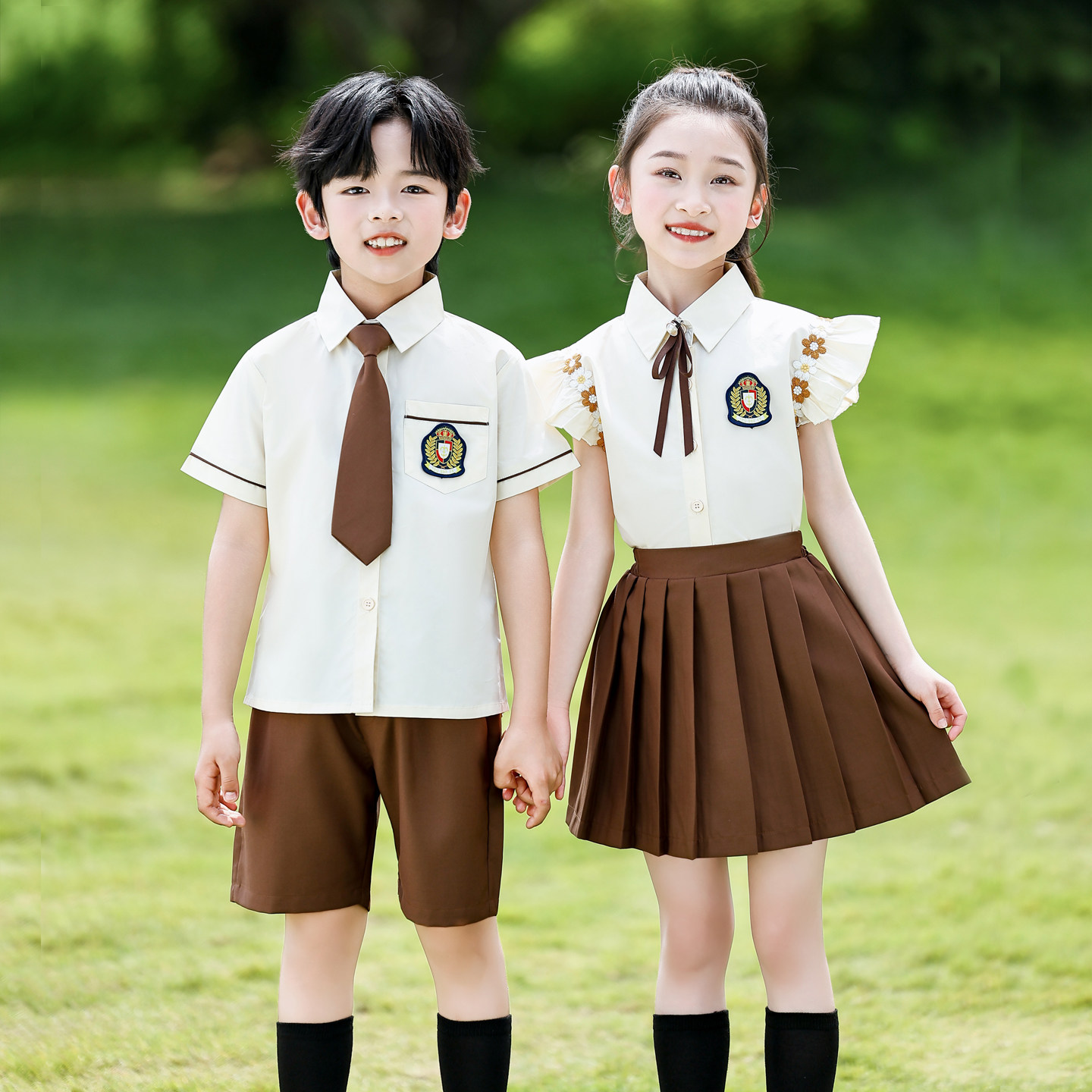 小学生英伦风短袖校服定制图片