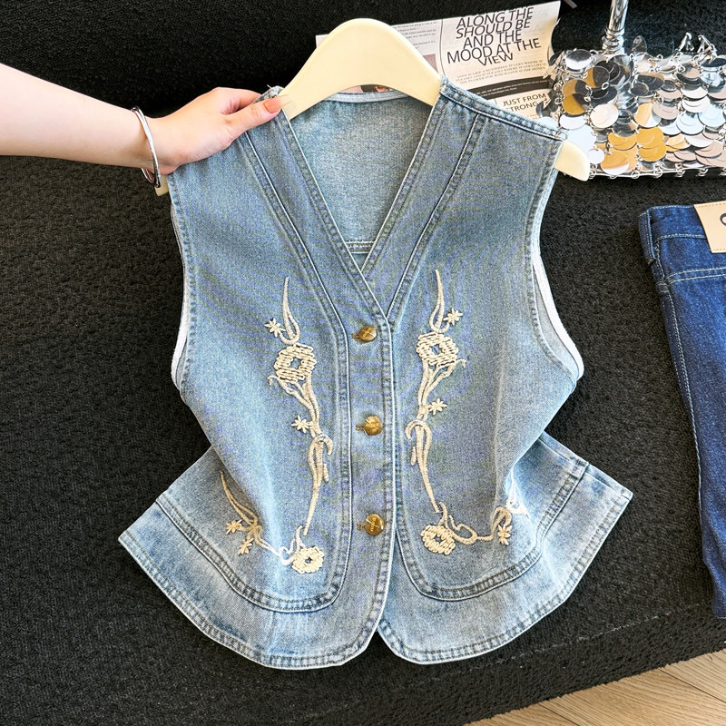 复古重工刺绣V领牛仔马甲女夏季时尚宽松无袖短款坎肩外搭外套潮