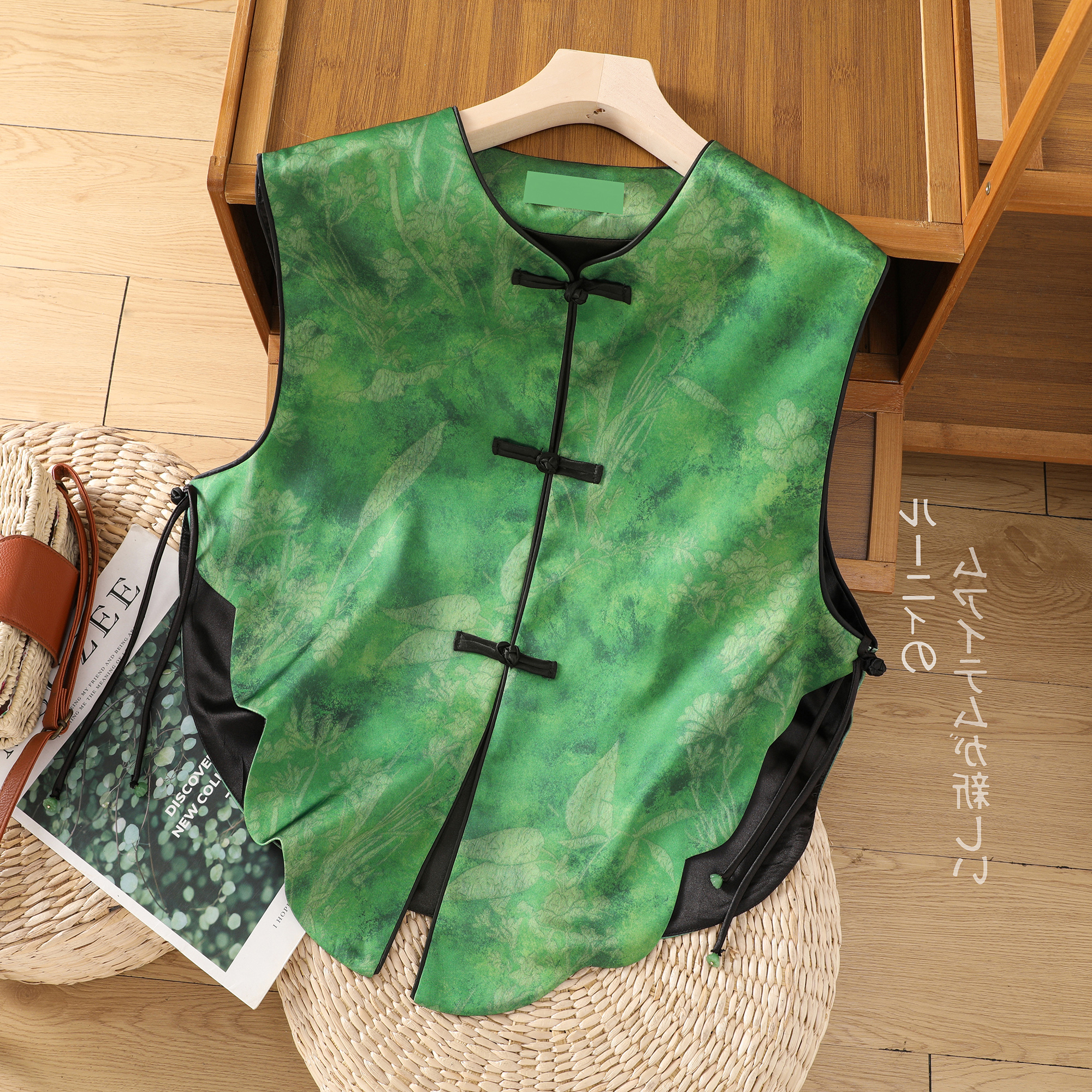 新中式盘扣马甲女士短外套春秋季高端气质香云纱背心马夹上衣坎肩