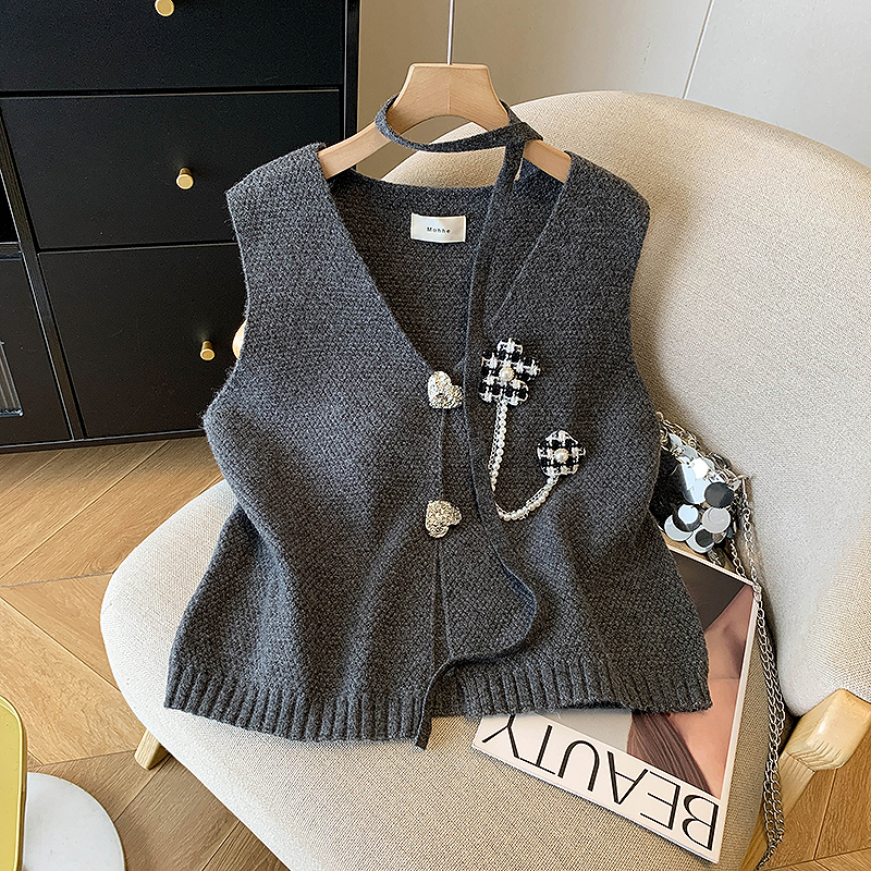 设计感珍珠花朵针织马甲背心女秋冬法式气质叠穿超好看坎肩小上衣