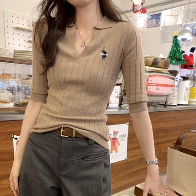 小马标刺绣卡其色polo领针织衫女早秋薄设计感小众显瘦打底衫上衣