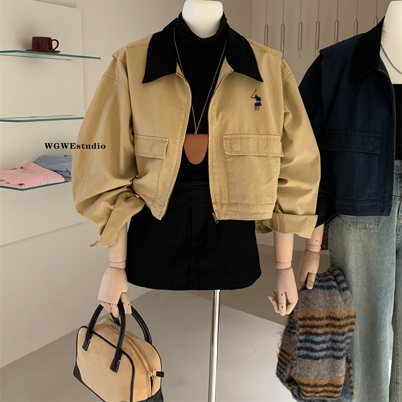 小马刺绣卡其色短款外套女秋季老钱风美式复古小个子翻领夹克上衣