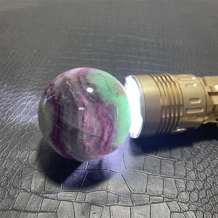 天然七彩萤石球紫绿西瓜色水晶球原石打磨彩虹球卧室客厅摆件