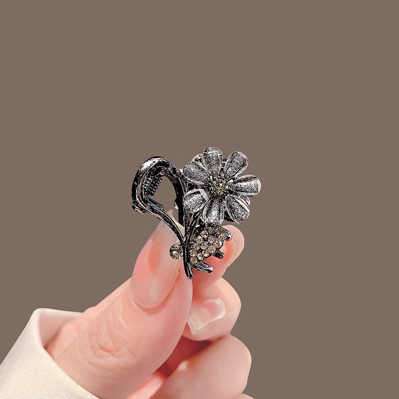 高级感黑色雏菊小号抓夹发量少发夹刘海夹鲨鱼夹子盘发抓发饰发卡