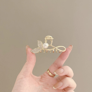 2024新款高端刘海夹发量少中号半扎夹子精致金属鱼尾珍珠抓夹发夹