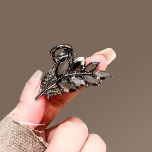 高级感后脑勺半扎发鲨鱼夹子头饰精致黑色水钻麦穗发夹女小号抓夹