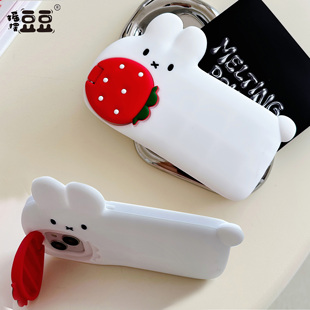 豆豆家正版米菲兔吃草莓适用于17pro镜头支架手机壳iphone16514plus硅胶可爱卡通苹果1312Promax创意防摔硅胶