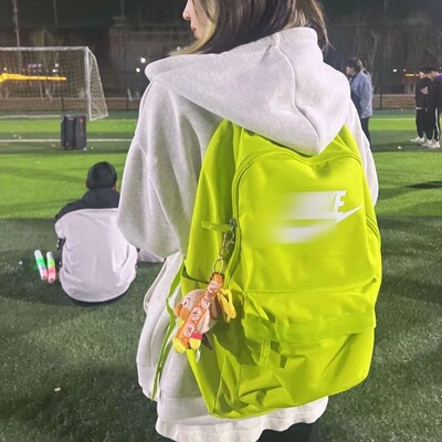 潮牌韩版双肩包初高中大学生背包防水运动书包新款大容量抢手包潮