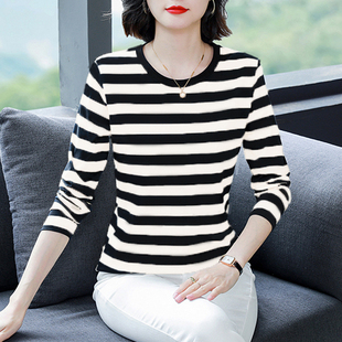 纯棉长袖t恤女士春装黑白条纹百搭外穿大码打底衫妈妈洋气上衣服