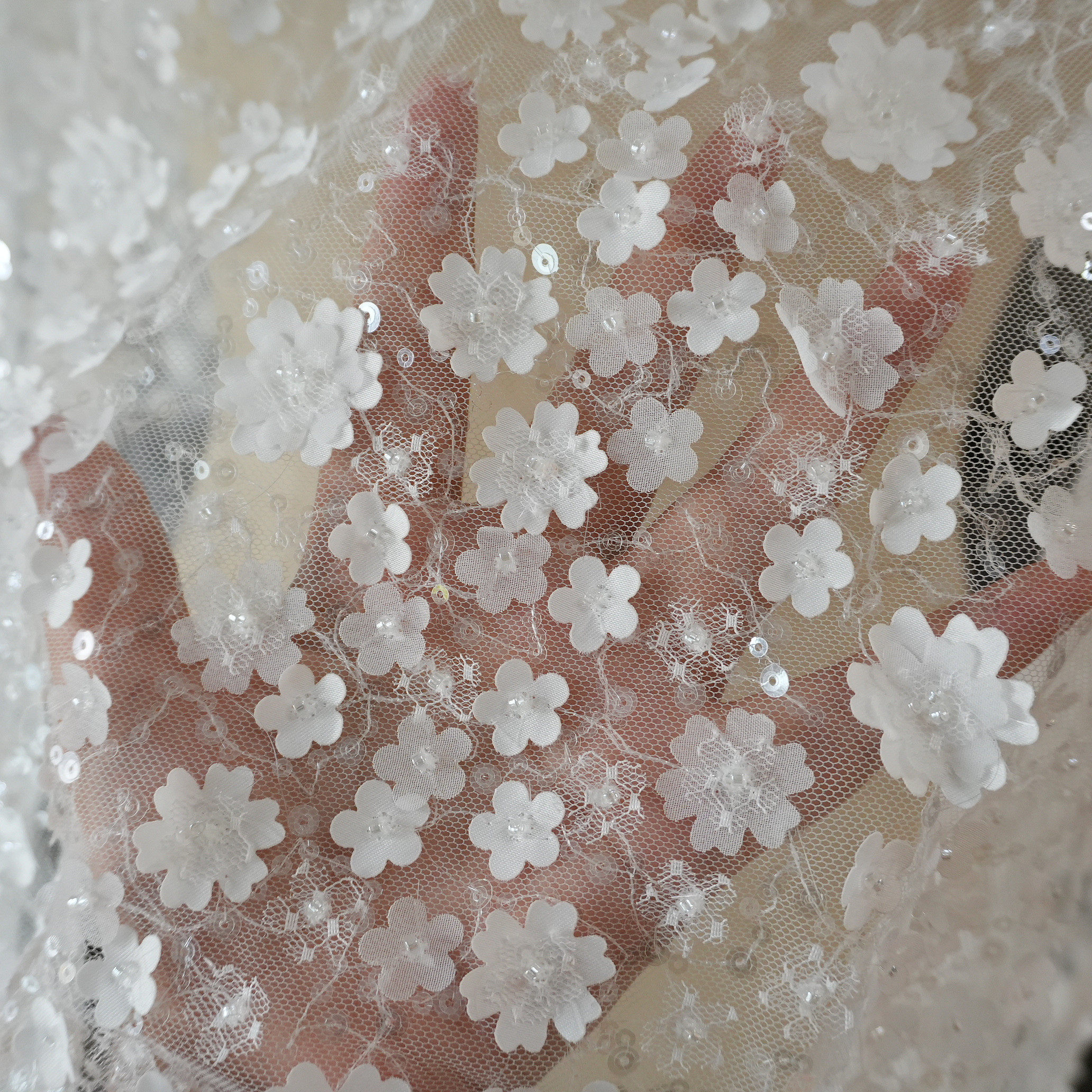 童装刺绣立体花布料白色面料蕾丝
