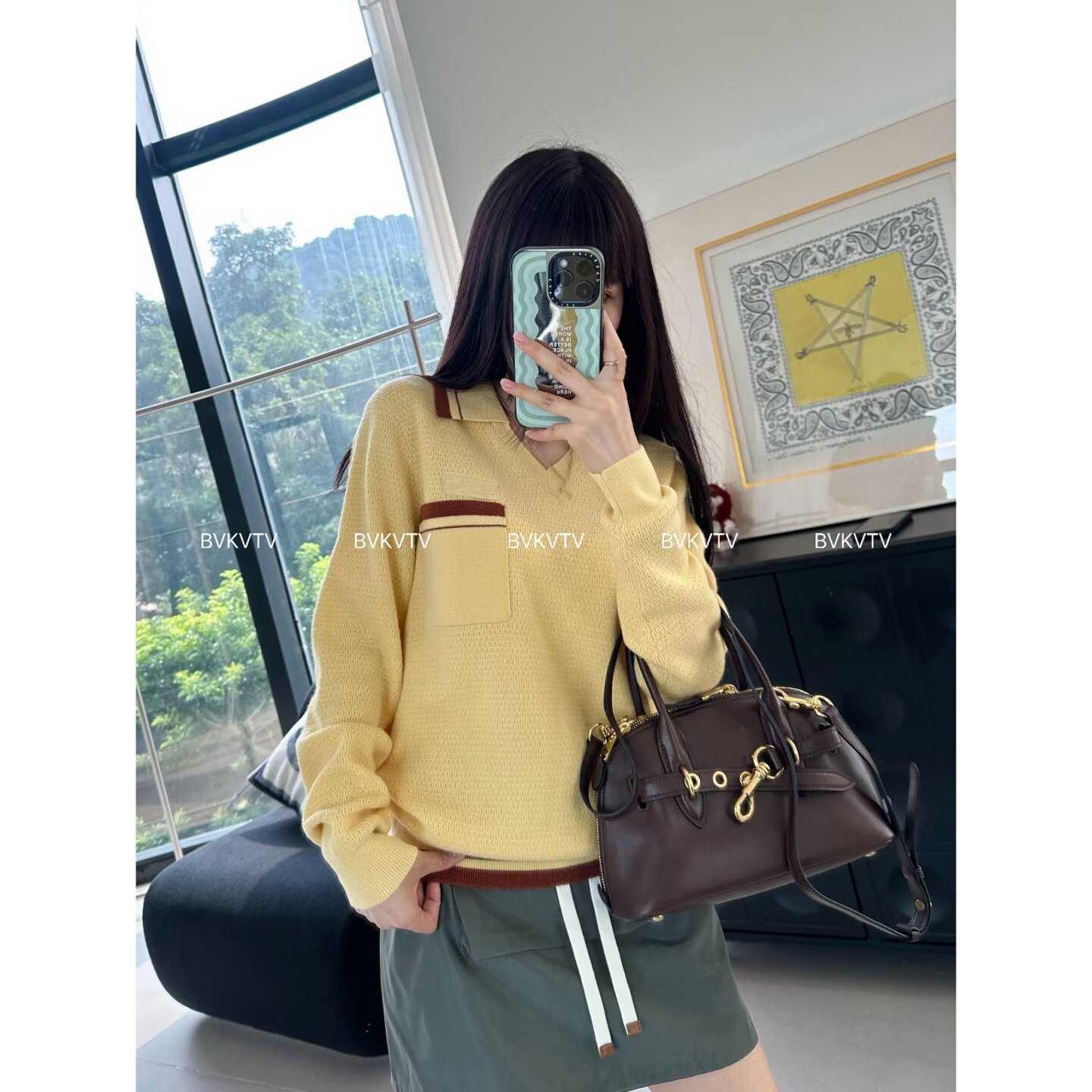 BVKVTV学院风直接拉满～26s新款翻领拼色条纹刺绣字母针织长袖 女