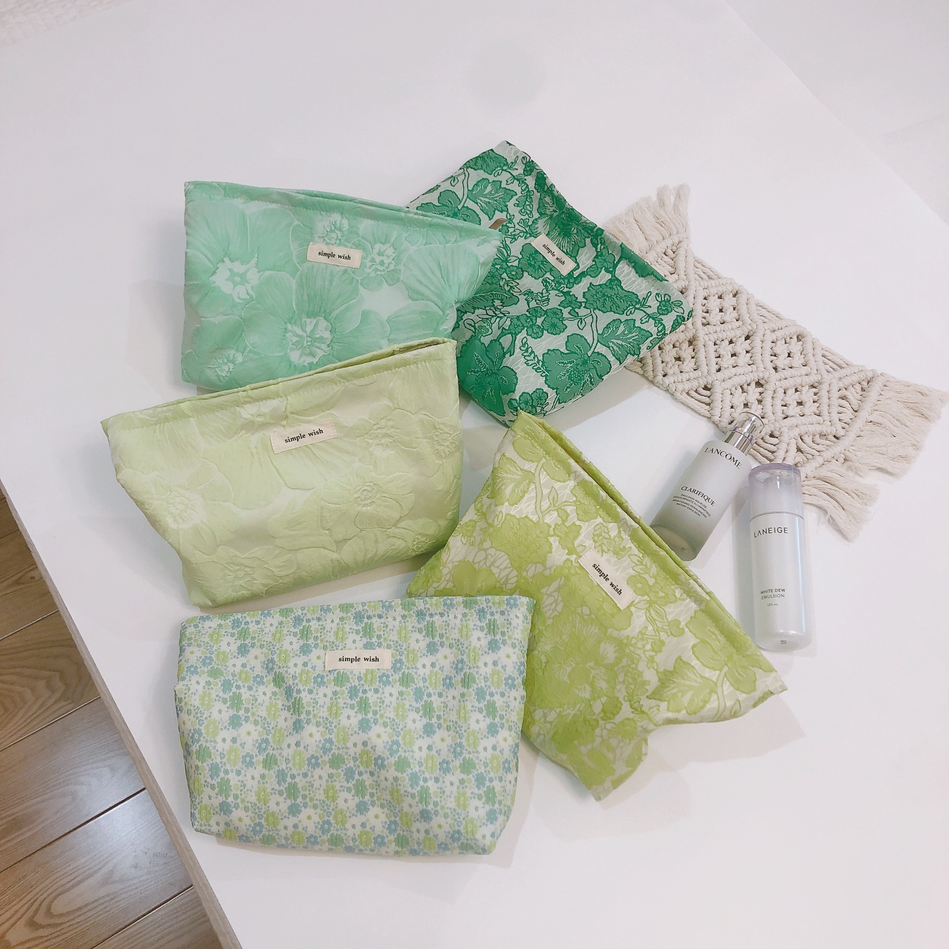 New square vitality Green Jacquard Canvas Cosmetic Bag hand bag cosmetic storage bag cosmetic storage