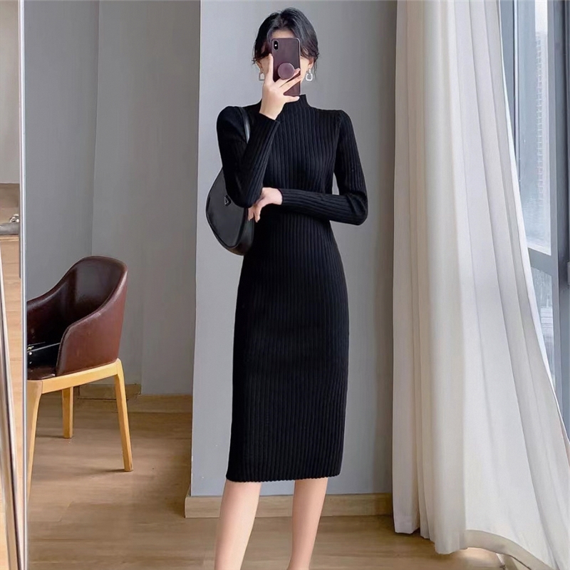 毛衣裙女打底内搭2025秋冬针织连衣裙女中长款修身配大衣的长裙子