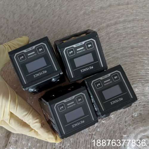 SR-1000读码器，日本制造，成色漂亮，功能完好。2议价