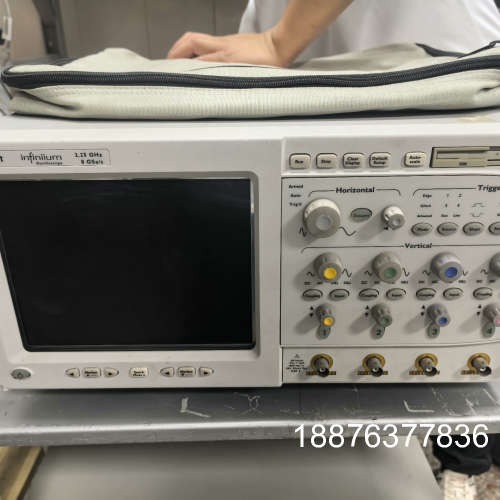 安捷伦示波器54846B。正常通电开机。测试包好。成色如图。议价