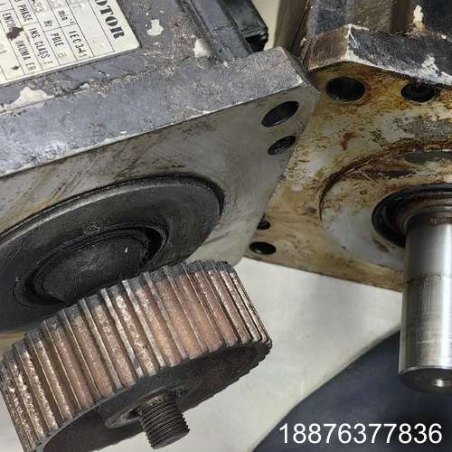 BL-MC100J-20S,20ST各一个，一个转动顺畅一个议价